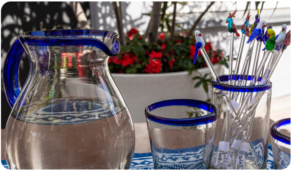 LÆKKERT SÆT MED KANDE, GLAS OG COCKTAILPINDE FRA MEXICO.